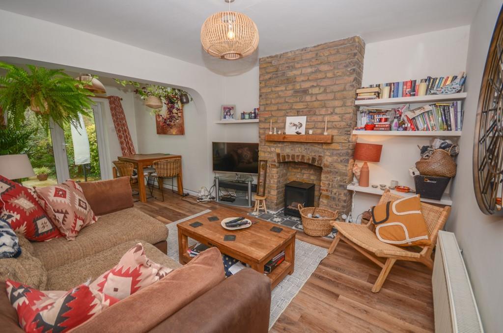 Jubilee Crescent, Mangotsfield, BS16 9BB 3 bed semidetached house for