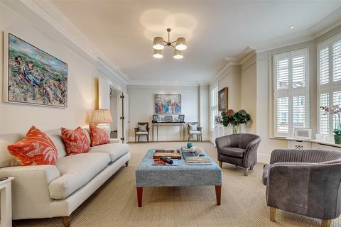 5 bedroom house for sale - Kingscliffe Gardens, London