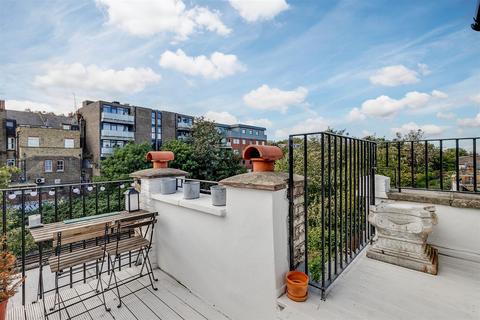 4 bedroom flat for sale, Norroy Road, London