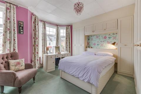 3 bedroom house for sale - Astonville Street, London