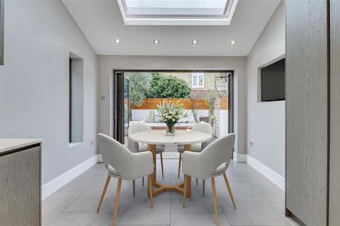 53 Ryfold Road, London, SW19 8DF
