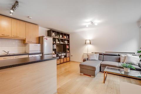 1 bedroom flat for sale - Scott Avenue, London