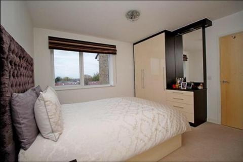 2 bedroom flat to rent - Convent Way, Southall