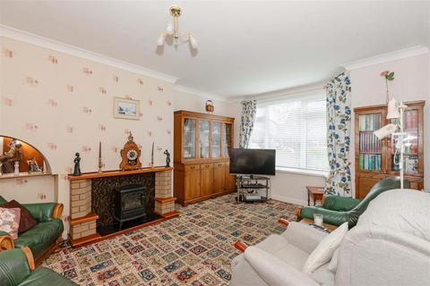 3 bedroom semi-detached house for sale - Wiston Avenue, Worthing