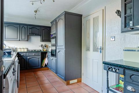 4 bedroom semi-detached house for sale, Birkdale Road, Worthing