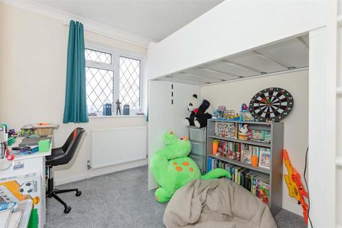 5 Kingfisher Close, Worthing, BN13 2TX