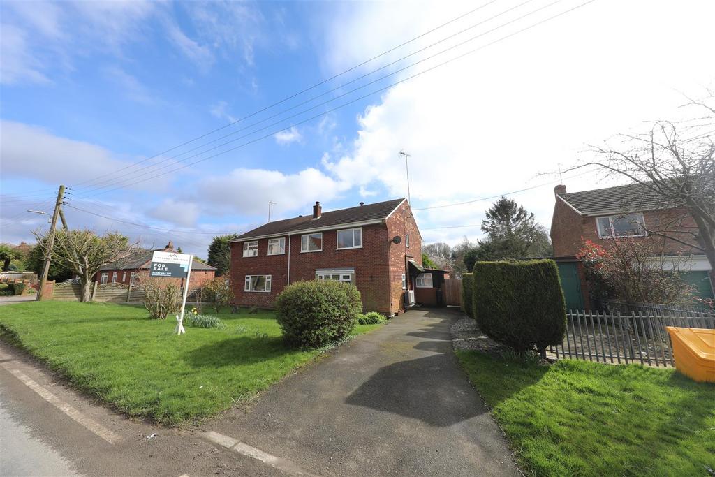 Walkington Road, Little Weighton 3 bed semidetached house for sale £