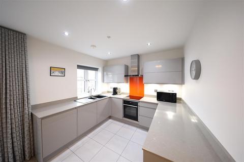 2 bedroom apartment for sale, Martins Court, Hull