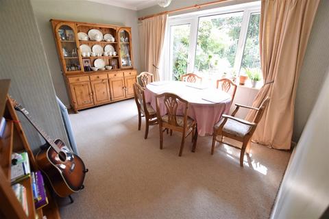70 Mendip Road, Portishead, Bristol, BS20 6DG
