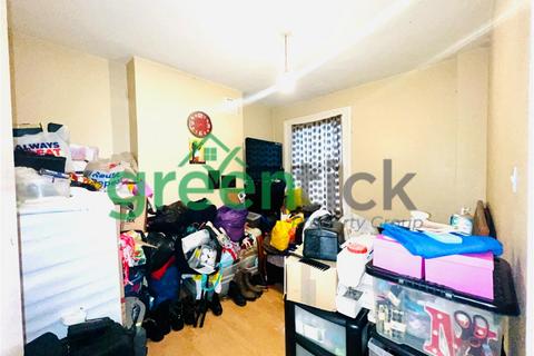 3 bedroom terraced house for sale - Kitchener Road, London