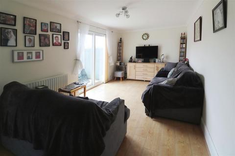 51 Tithelands, Harlow, CM19 5NB