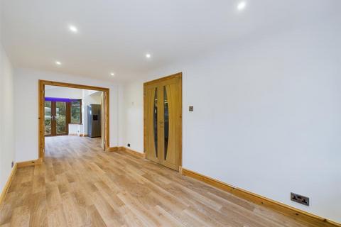 19 Ffordd Ddu, Pyle, Bridgend, CF33 6JG