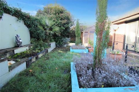 2 bedroom bungalow for sale, Henley Close, Saxmundham, Suffolk, IP17