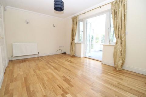 3 Oak View, Tuddenham, Ipswich, IP6 9BA