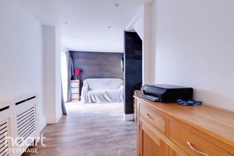 307 Archer Road, Stevenage, SG1 5HF