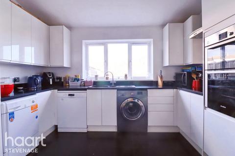307 Archer Road, Stevenage, SG1 5HF