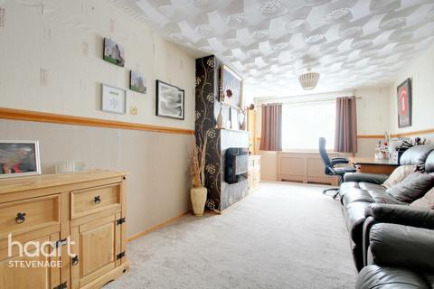 3 bedroom terraced house for sale, Nightingale Walk, Stevenage