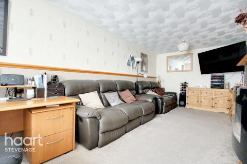 21 Nightingale Walk, Stevenage, SG2 0QE