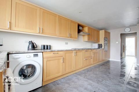 21 Nightingale Walk, Stevenage, SG2 0QE