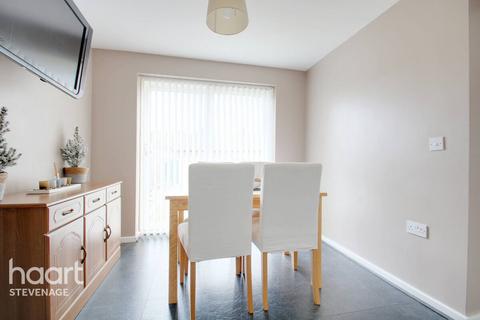 21 Nightingale Walk, Stevenage, SG2 0QE