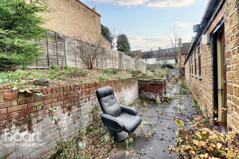 14 Brook Lane, Northampton, NN5 7HL