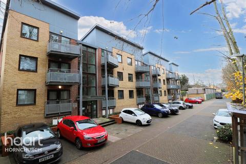 2 bedroom flat for sale - Mellish Way, HORNCHURCH