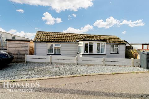 2 bedroom detached bungalow for sale, The Glebe, Hemsby