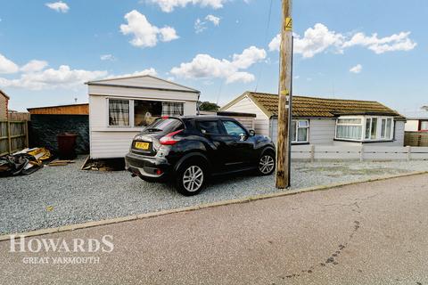 2 bedroom detached bungalow for sale, The Glebe, Hemsby