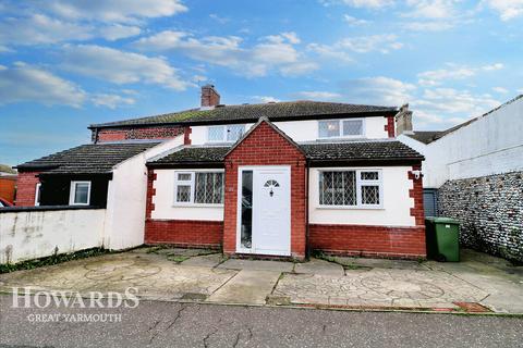 4 bedroom semi-detached house for sale, Clay Road, Caister-on-Sea
