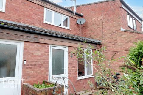 2 bedroom terraced house for sale - Rosebay Close, Norwich