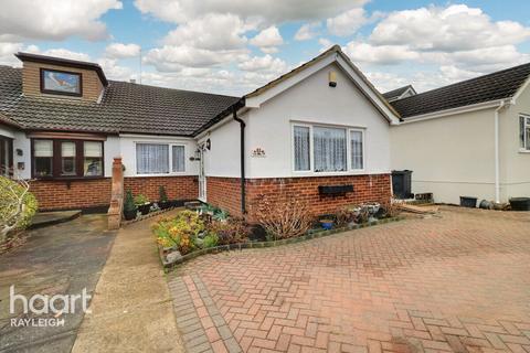 3 bedroom semi-detached bungalow for sale - Grovewood Avenue, Leigh-On-Sea