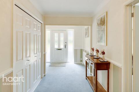 Kismet Tower Road, Hindhead, GU26 6SW