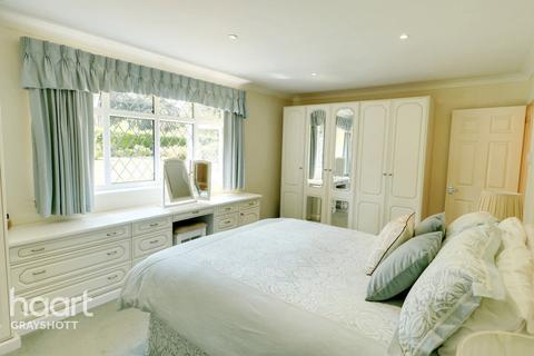 Kismet Tower Road, Hindhead, GU26 6SW