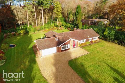 3 bedroom bungalow for sale - Tower Road, Hindhead