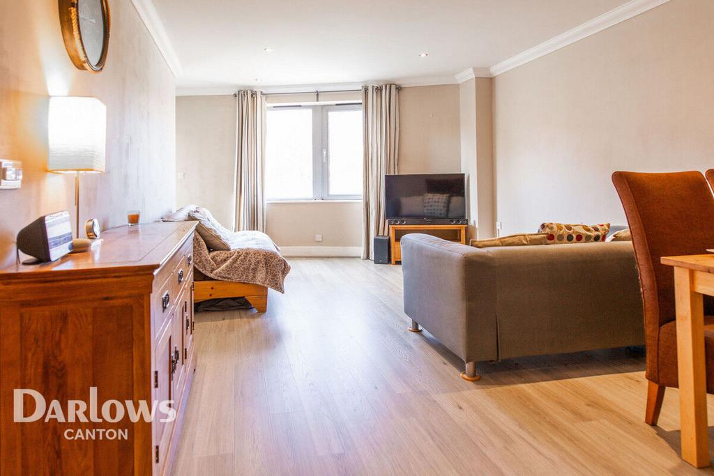 Mount Stuart Square, Cardiff 2 bed apartment for sale £205,000