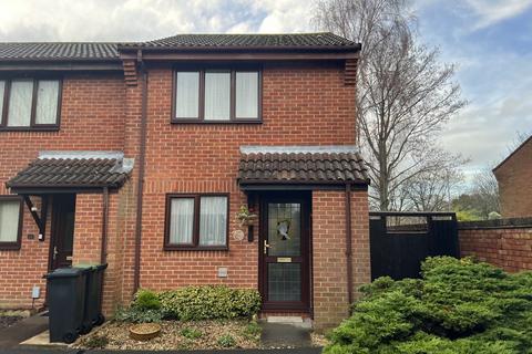 2 bedroom end of terrace house for sale - Honeywood Close, Portsmouth, PO3