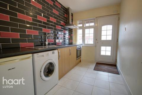 5 bedroom semi-detached house for sale - Broad Mead, Luton