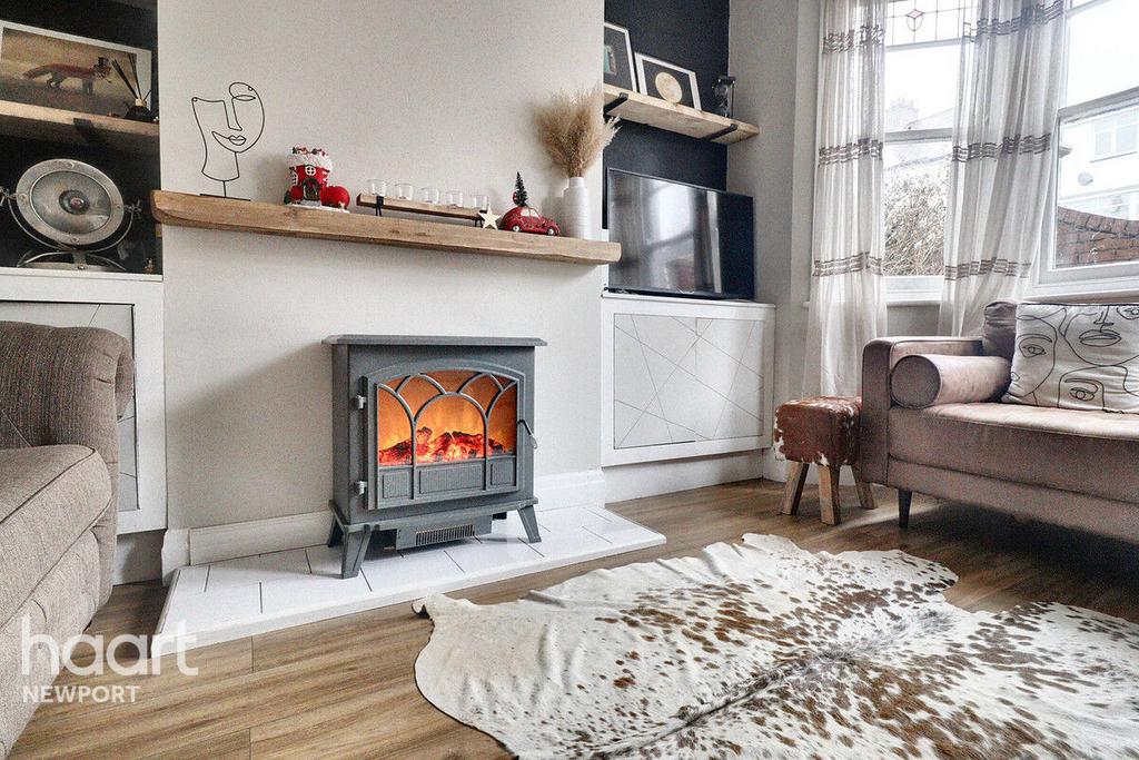 Summerhill Avenue, Newport 3 bed semidetached house for sale £240,000