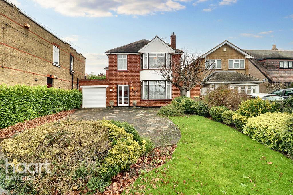 Eastwood Road, Rayleigh 4 bed detached house for sale £650,000