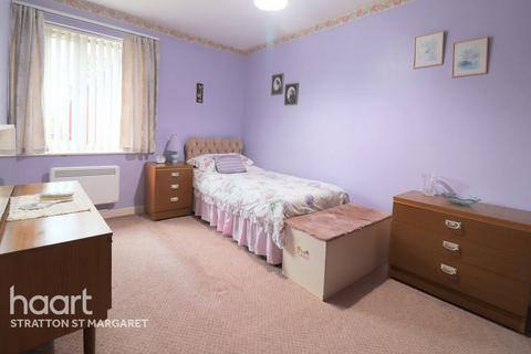 2 bedroom flat for sale - Church Street, Swindon