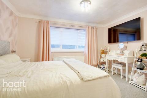 32 Sleaps Hyde, Stevenage, SG2 8JP
