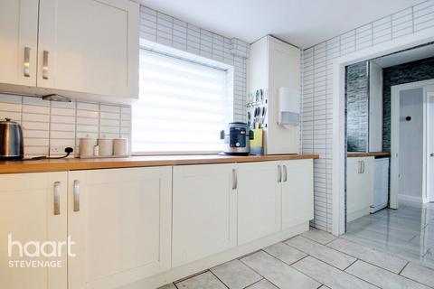 32 Sleaps Hyde, Stevenage, SG2 8JP