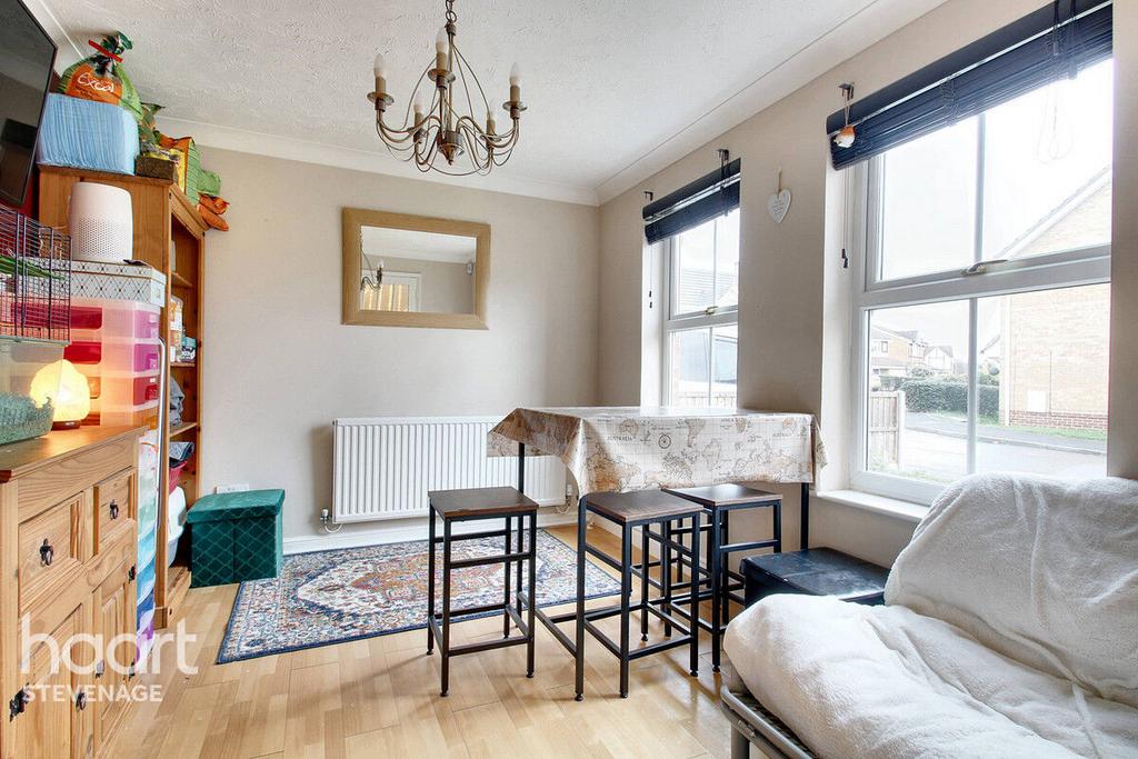 Doncaster Close, Stevenage 4 bed detached house for sale £550,000