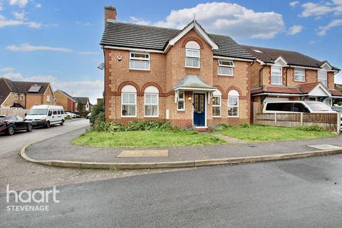 4 bedroom detached house for sale, Doncaster Close, Stevenage