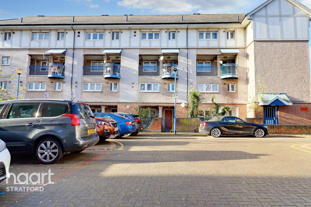Gillman Drive, London 3 bed apartment for sale £325,000