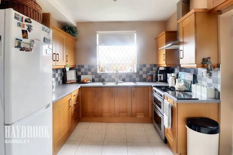 2 Cross Hill, Brierley, Barnsley, S72 9LE
