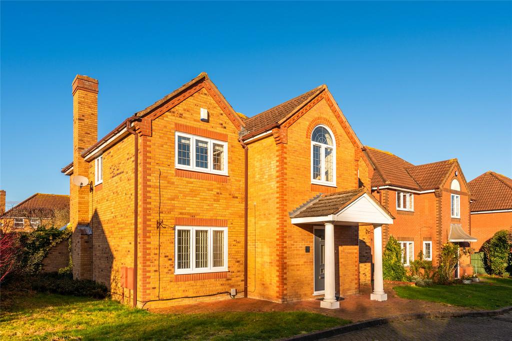 Brett Drive, Bromham, Bedfordshire, MK43 5 bed detached house for sale