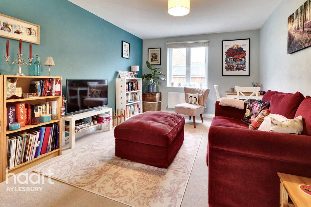Prince Rupert Drive, Aylesbury 1 bed apartment for sale £165,000