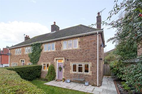 15 Lion Mead, Haslemere, GU27 1LF