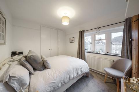 15 Lion Mead, Haslemere, GU27 1LF